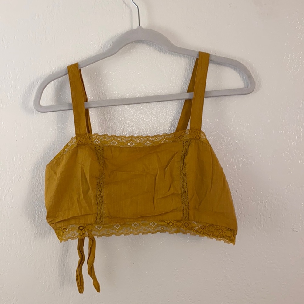 Yellow tie top